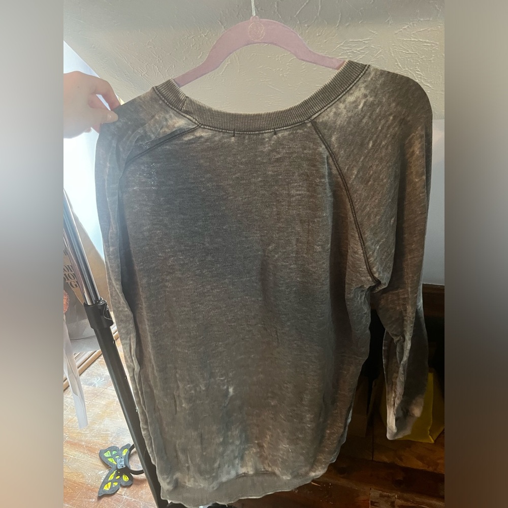 forever 21 oversized sweatshirt.